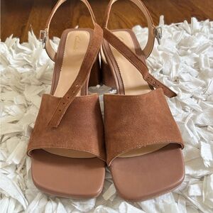 Clarks Women's Tan Suede Block Heel Sandals